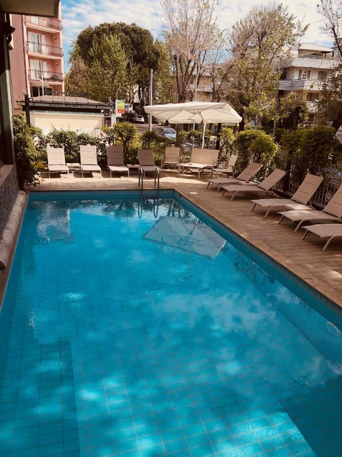 Hotel Montecarlo - Vista Mare Con Piscina & Area Fitness Риччоне Екстер'єр фото